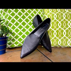 Everlane pointed all-black loafers, size 11.